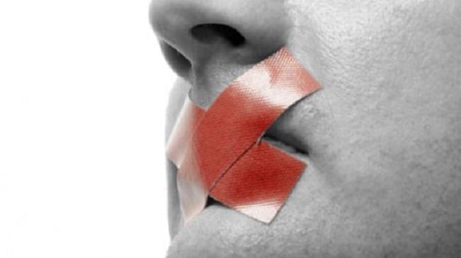ΡΙΚ: Δεοντολογία να φαν κι οι κότες! Του Φοίβου Νικολαΐδη ΡΙΚ: Δεοντολογία να φαν κι οι κότες! Του Φοίβου Νικολαΐδη