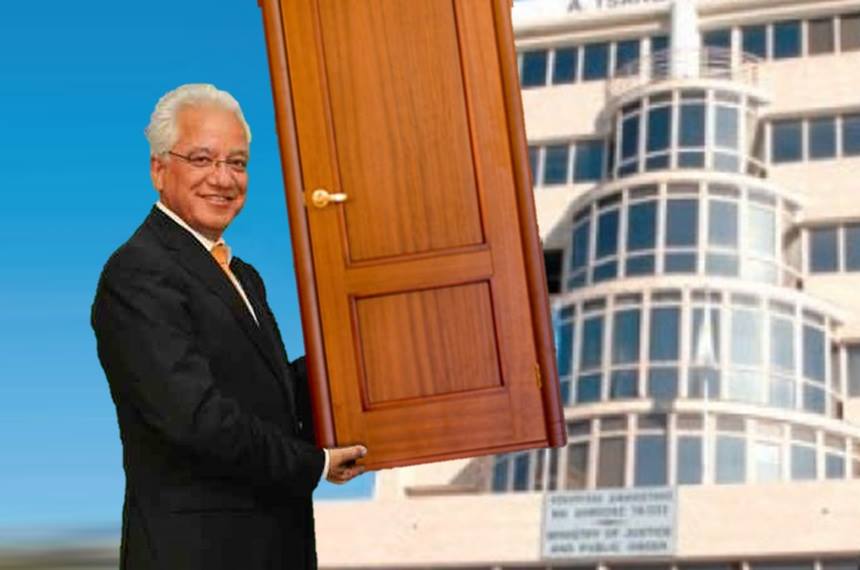 Στου Ιωνά την πόρτα, όσο θέλεις βρόντα! Του Λεόντιου Φιλοθέου Στου Ιωνά την πόρτα, όσο θέλεις βρόντα! Του Λεόντιου Φιλοθέου