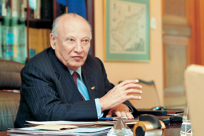 Γλαύκος Κληρίδης. Του Νίκου Τορναρίτη Γλαύκος Κληρίδης. Του Νίκου Τορναρίτη