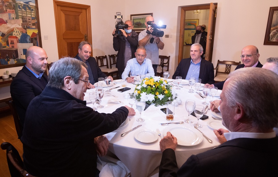 GuruPolitico: Αυτογκόλ που στοίχισε… GuruPolitico: Αυτογκόλ που στοίχισε…